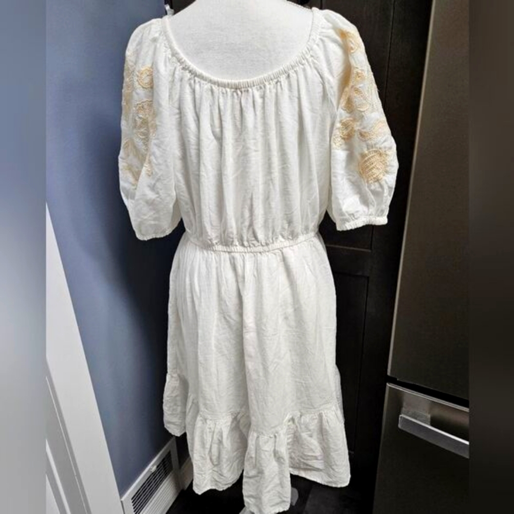 Knox Rose 3/4 sleeve embroidered dress, size M, NWT